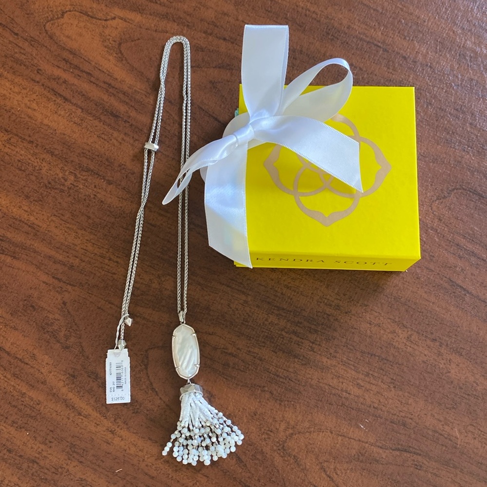 NWT Kendra Scott Eva Tassel Ivory